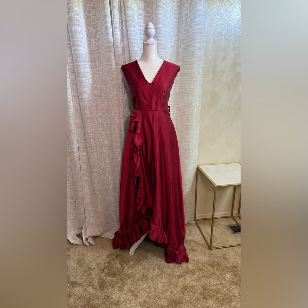 Elegant Burgundy V-Neck Dress